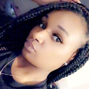 Meet your Posher, Quandra